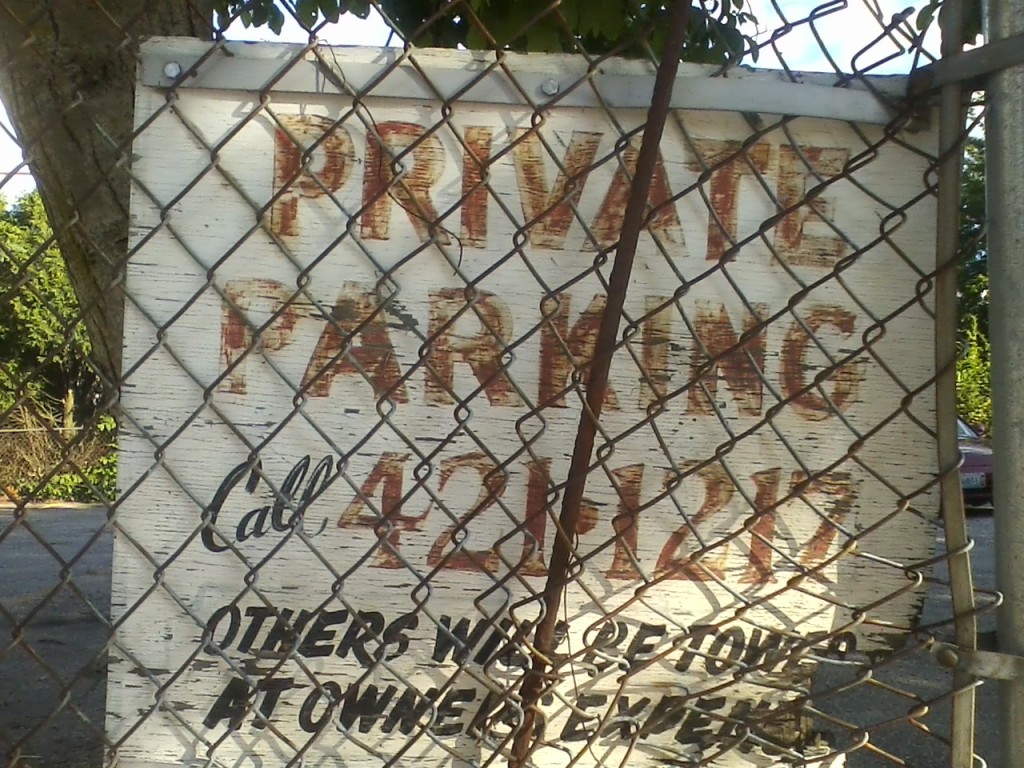 "PRIVATE PARKING Call 421·1217 OTHERS WILL BE TOWED AT OWNERS EXPEN"
